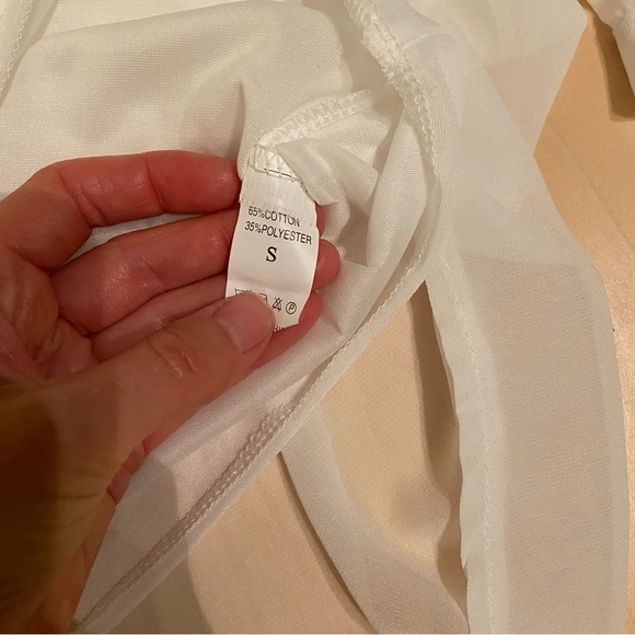 CBR halter shoulder sheet lined top. Pretty. Size small. - Picture 6 of 7